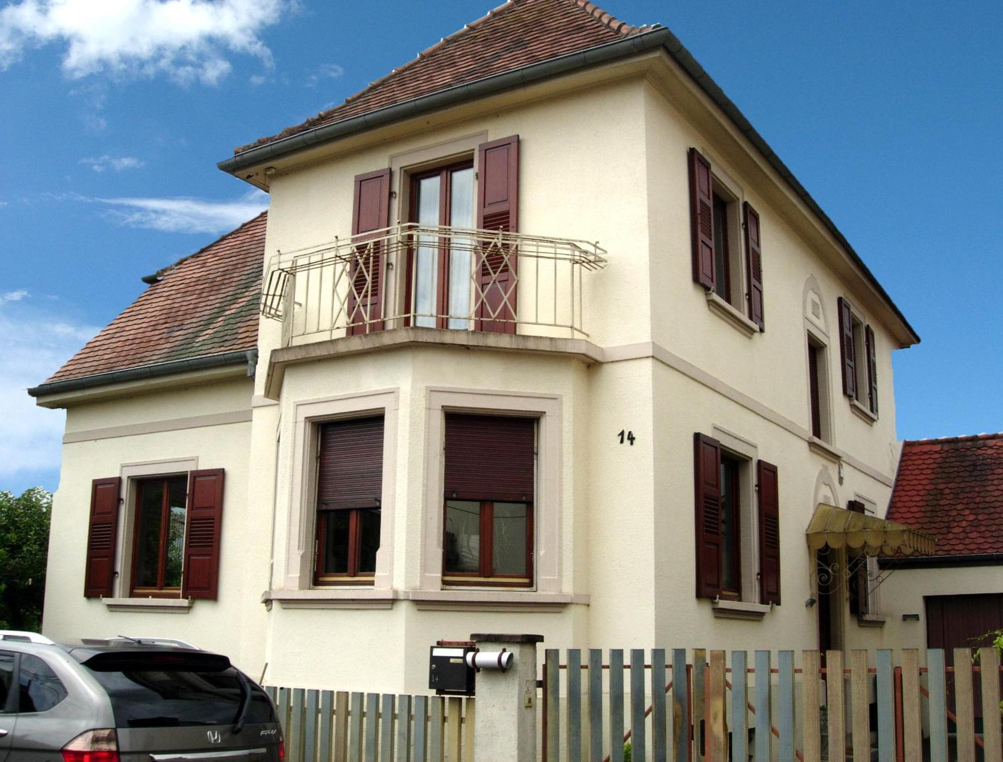 Homestay Maison Les 3 Roses *